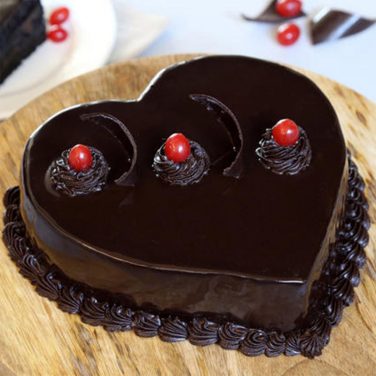 1kg heart shape chocolate cake