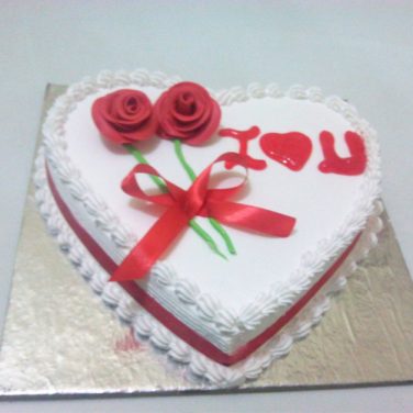 heart shape anniversary cake online