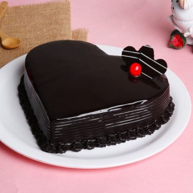 heart shaped designer cake