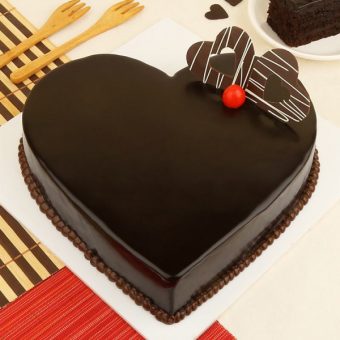 heart shaped birthday cake