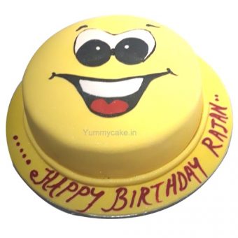 smiley-cake-Yummycake