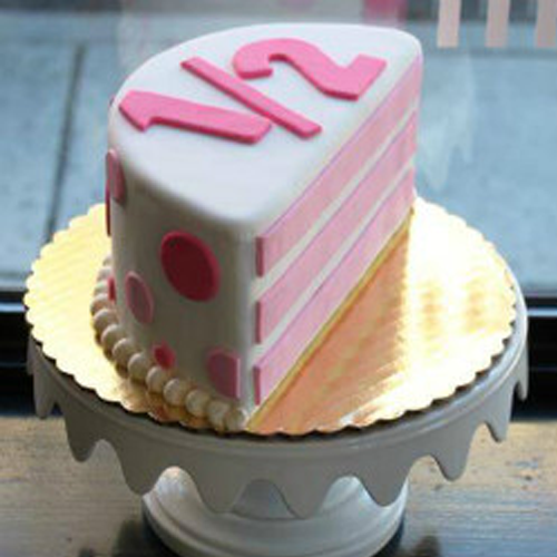 6 Months Anniversary Cake Online | Free Home Delivery | YummyCake