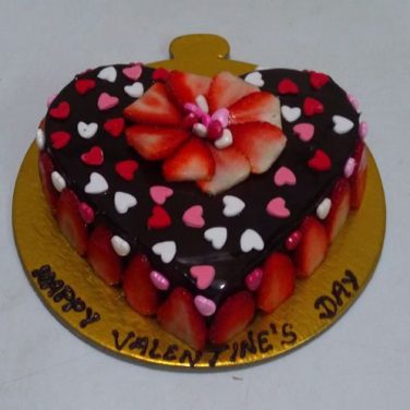 chocolate strawberry cake online