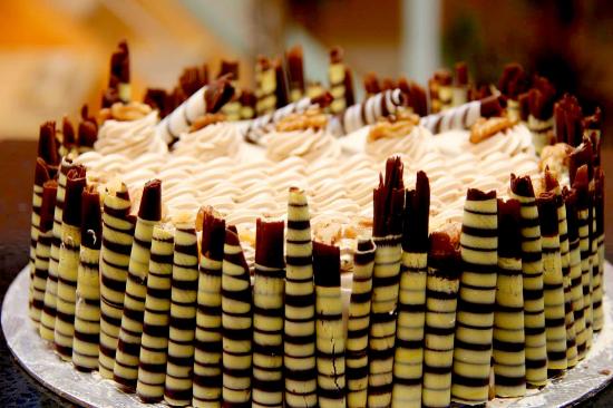 YummyCakes Brings the Best Range of Designer Cakes in Gurgaon