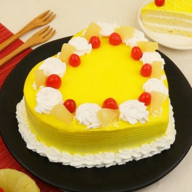 heart shaped pineapple cake design