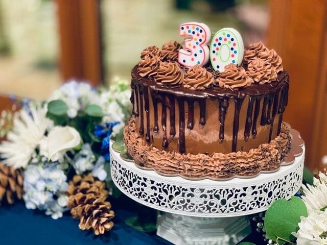 Trendy 10th Birthday Cake for boyfriend delivered in Rajmahal