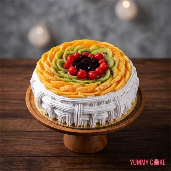Fresh fruit cream cake