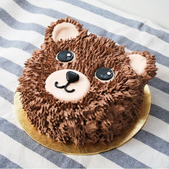 Free delivery 🚚!! Teddy Bear cake with blue theme 01 , Food & Drinks,  Homemade Bakes on Carousell
