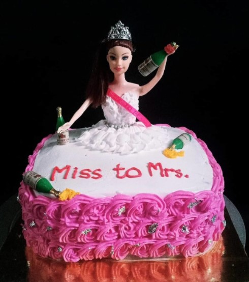 miss to mrs bride cake