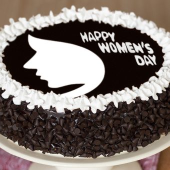 womens day choco chip cake