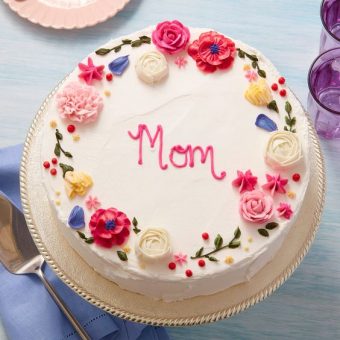 mom special floral cake