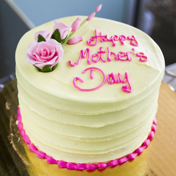 Creamy Mom Cake