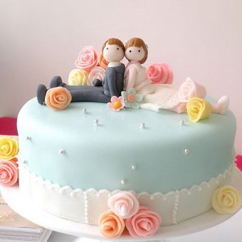 cute couple theme cake