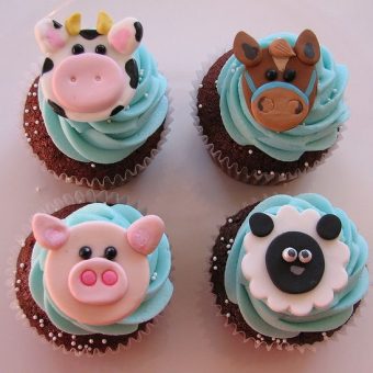 farm theme cupcakes