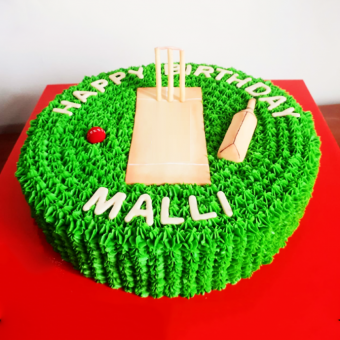 fresh cream cricket theme cake