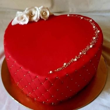 red velvet heart shape cake