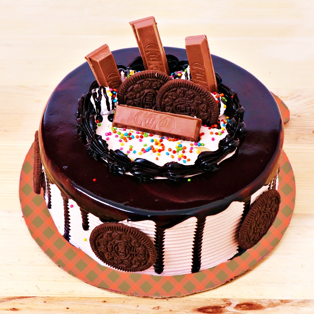 Buy Oreo KitKat Chocolate Cake at Best Price | YummyCake