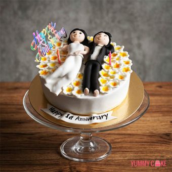Romantic Couple Anniversary Cake