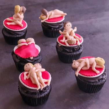 adult cup cakes