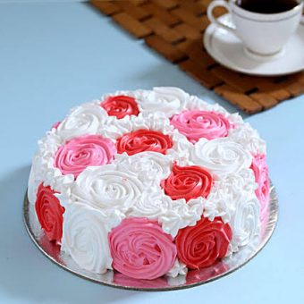 lovely roses cream cake