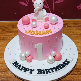 teddy bear birthday cake