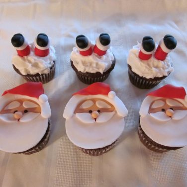 Santa Theme Cupcakes