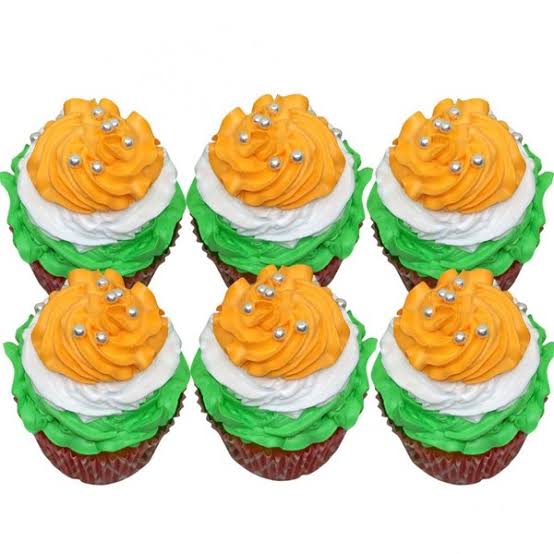 tricolor theme cupcakes