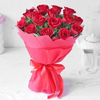 15 red roses bouquet