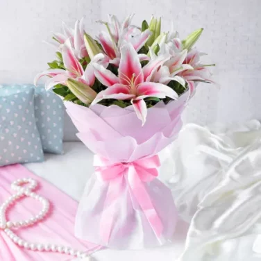 6 Lilies Bouquet