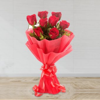 8 red roses bouquet