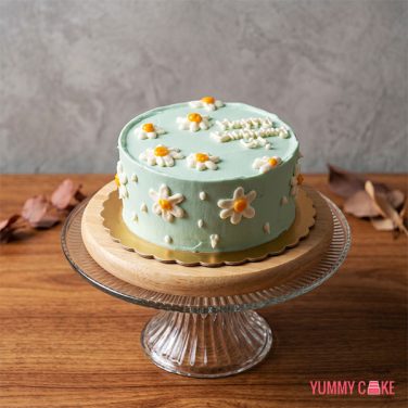Minimalist Buttercream Cake