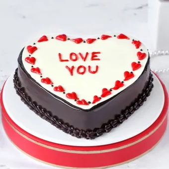 expressive heart shaped cake