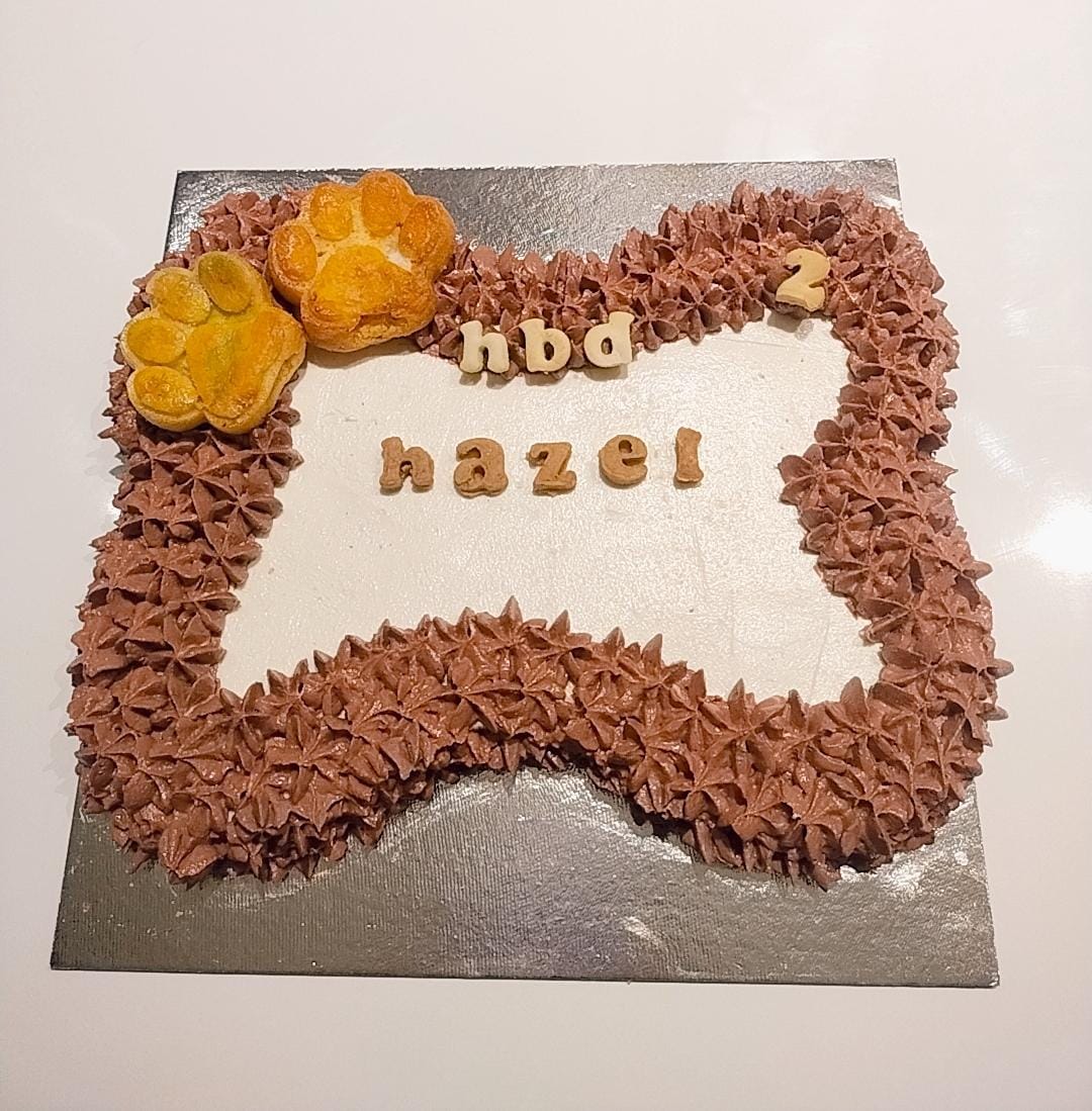 Dog Bone Design Cake Online | YummyCake