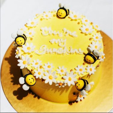 Honey bee theme cake, Honey bee design cake