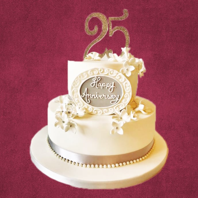 Customized Wedding Anniversary Cakes Delivery in Delhi/Gurgaon
