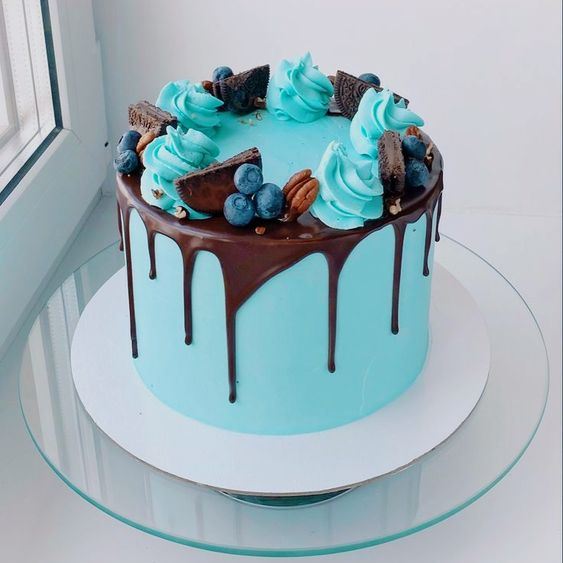 Decadent Chocolate Drip Cake- Next Day Delivery | Patisserie Valerie