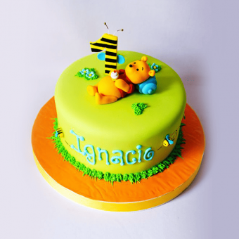 Winnie the pooh cake design