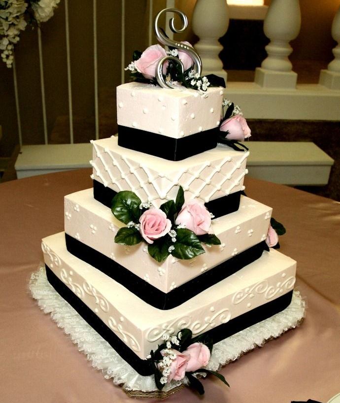 Wedding Cake - Truffle Wedding Cake Manufacturer from Mumbai