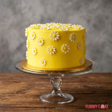 Sunshine Daisy Delight Cake