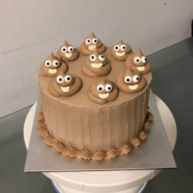 poop cake