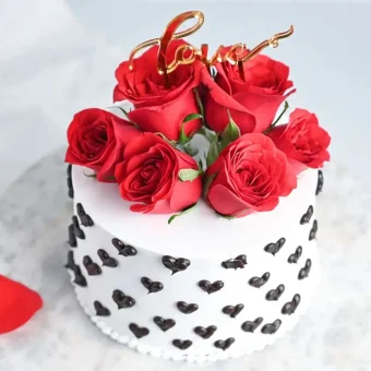 Love and heart cake2