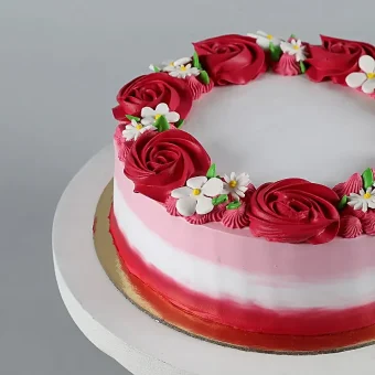 Lovely Red Roses Cake