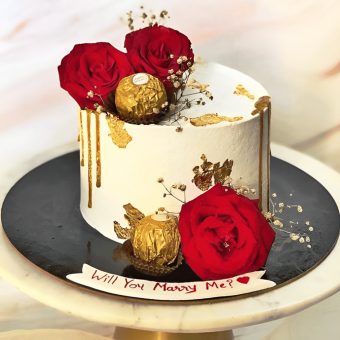 Rose and Gold Cake