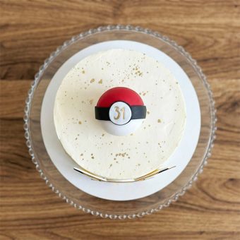 pikachu pokeball birthday cake top view
