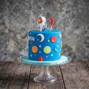 astronaut silver moon cake side view