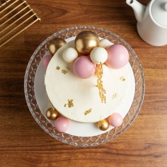 bridal shower bride to be cake top view