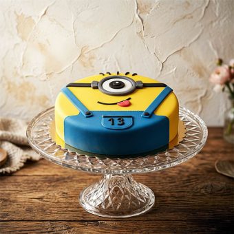 single eye minion cake